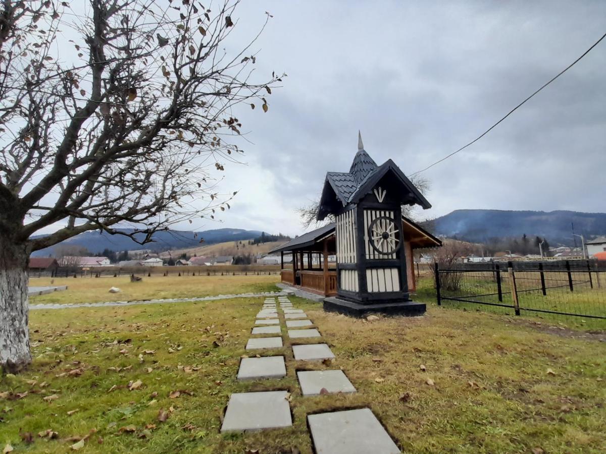 Casa Dumitru Si Elena Ciocanesti Bucovina Eksteriør billede